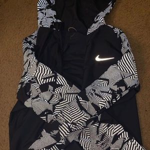 Nike Wind-Breaker